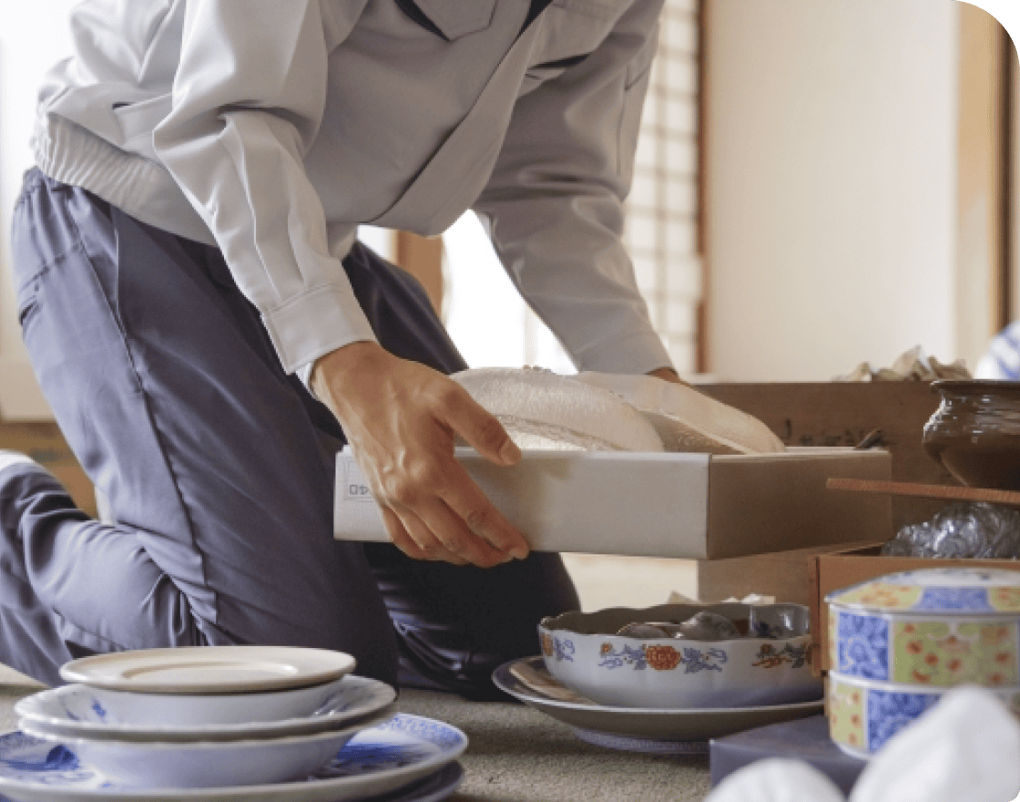 近隣にも配慮した静かな作業を心がけます。